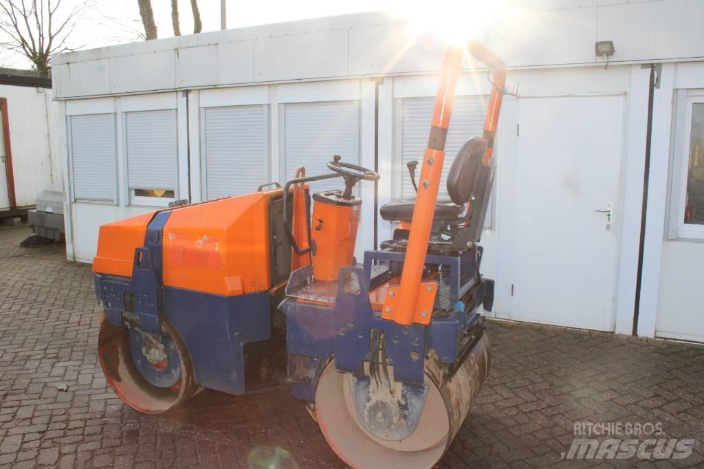 Ammann AV 23 E Divvalču grunts veltņi