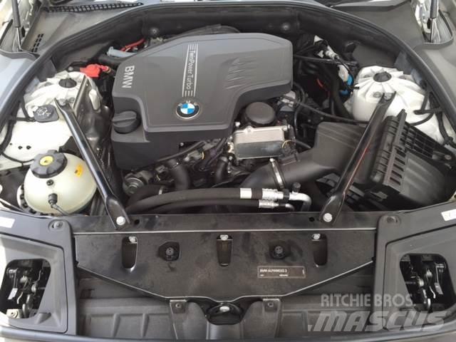 BMW 528i Automašīnas