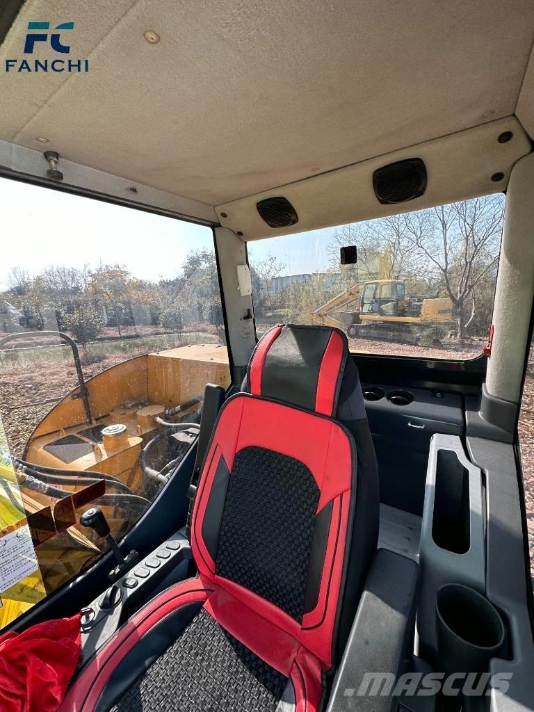 Komatsu PC 70-8 Kāpurķēžu ekskavatori