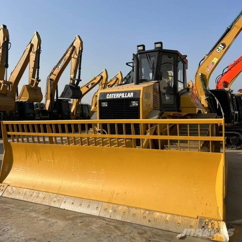 CAT D 8 R Kāpurķēžu buldozeri