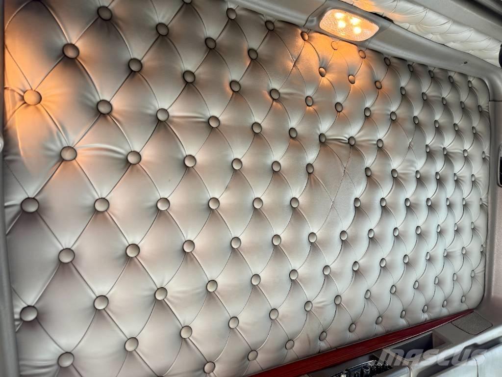 Kenworth W 900 Vilcēji