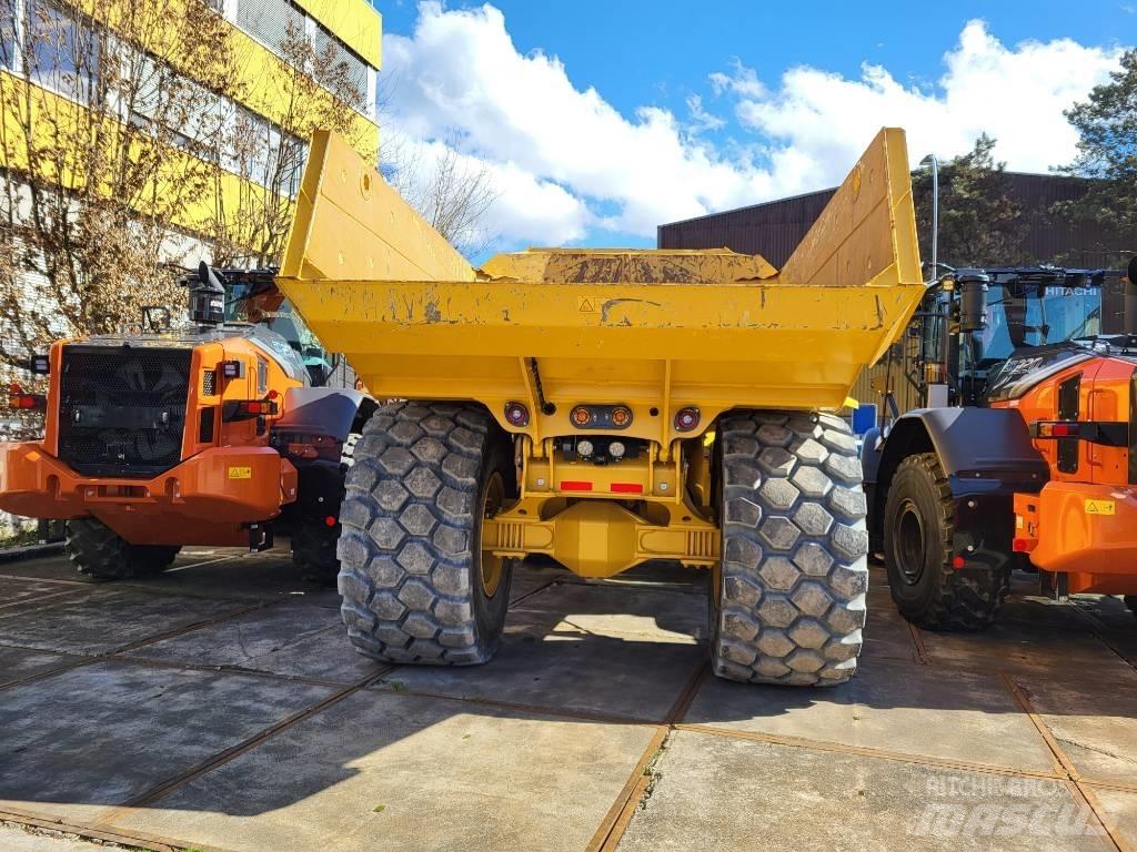 Bell B30E 4x4 Artikulētie pašizgāzēji