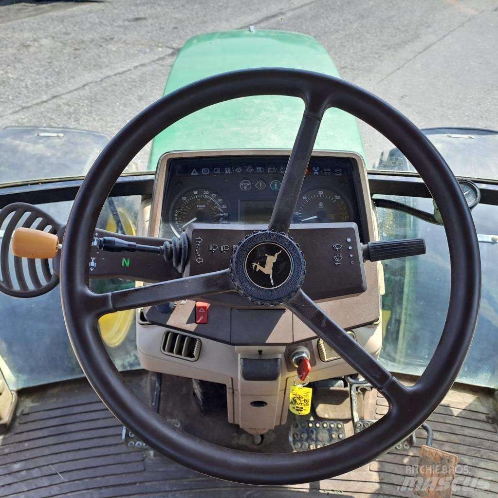 John Deere 6910 Traktori