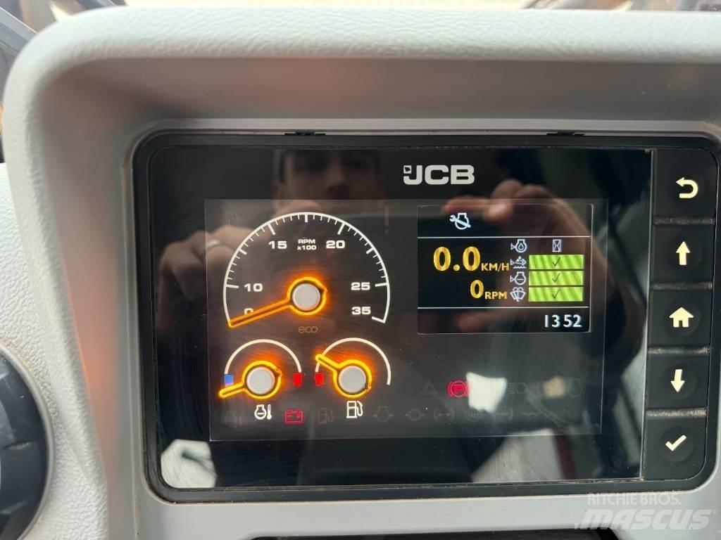 JCB 411 HT Iekrāvēji uz riteņiem
