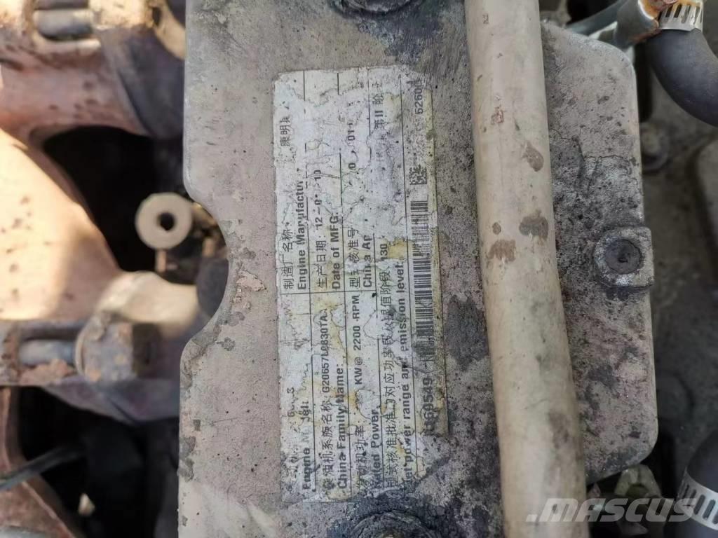 Hyundai 305-9 Kāpurķēžu ekskavatori
