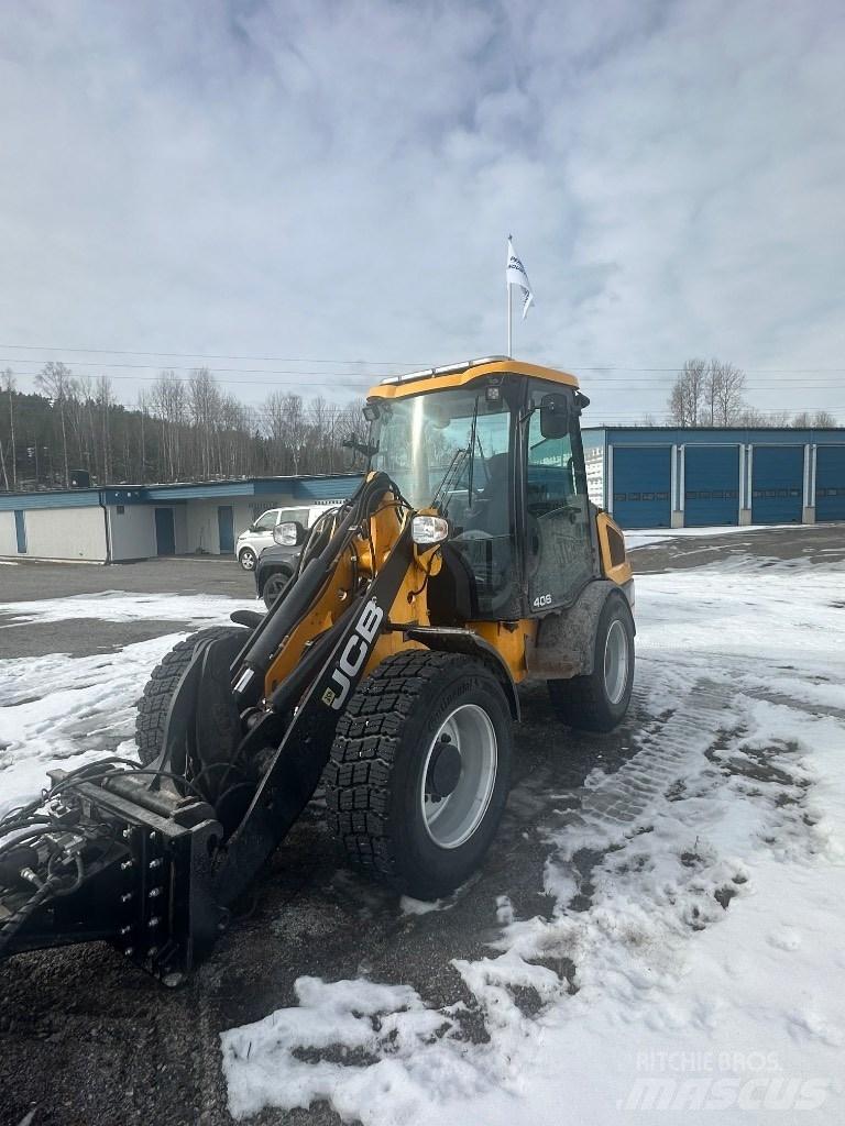 JCB 406 Iekrāvēji uz riteņiem