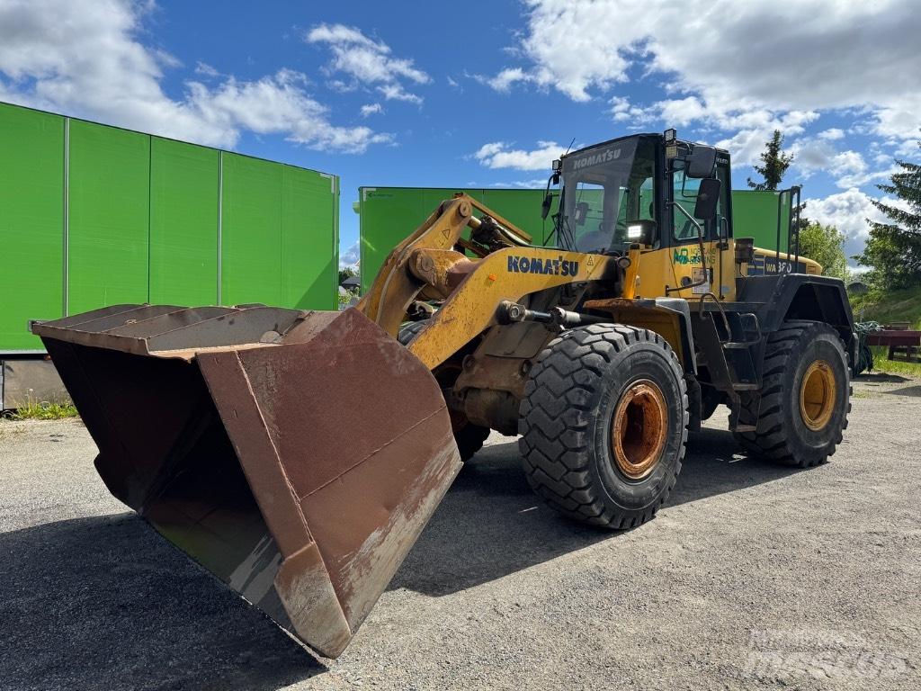 Komatsu WA 380 Iekrāvēji uz riteņiem
