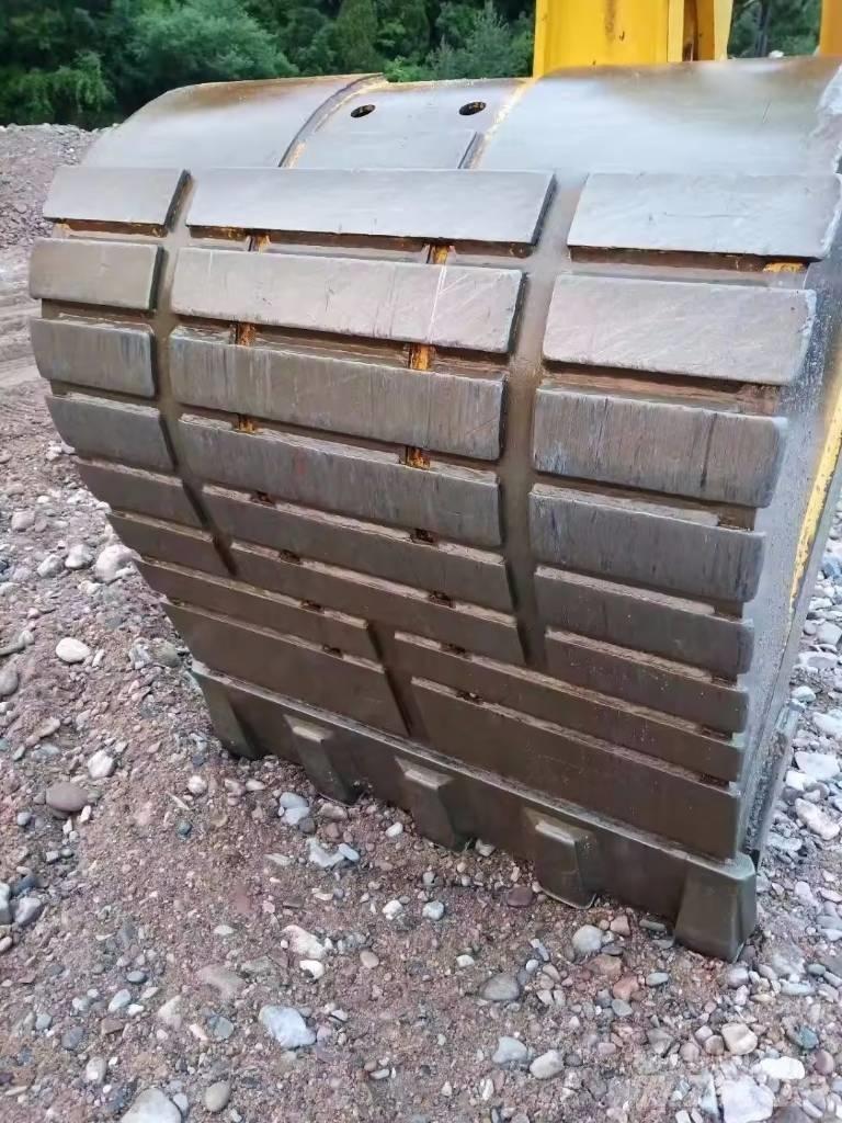 Komatsu PC 270 Kāpurķēžu ekskavatori