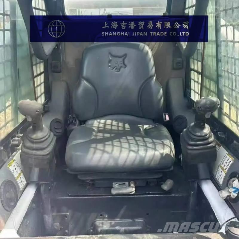 Bobcat S 330 Lietoti riteņu kompaktiekrāvēji