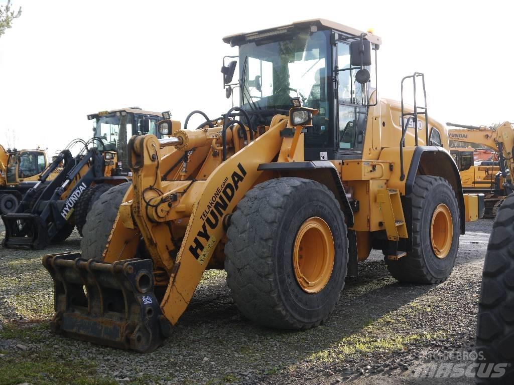 Hyundai HL 960 Iekrāvēji uz riteņiem