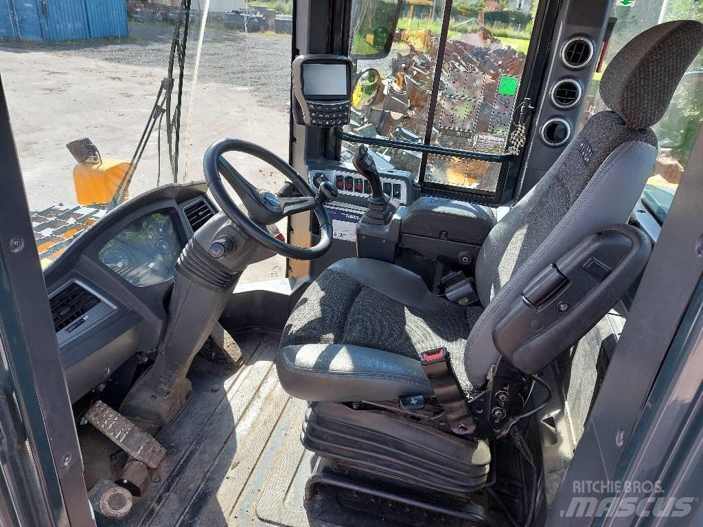 Hyundai HL 960 Iekrāvēji uz riteņiem