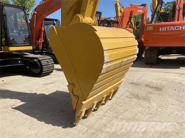 CAT 330 GC Kāpurķēžu ekskavatori