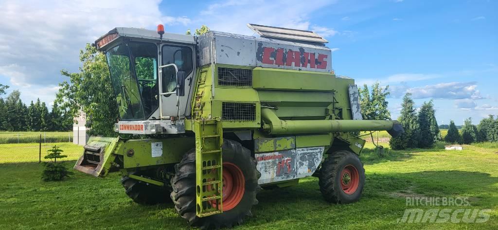 CLAAS Commandor 115 Ražas novākšanas kombaini
