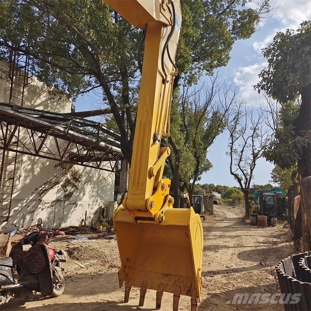 Komatsu PC 240 Kāpurķēžu ekskavatori