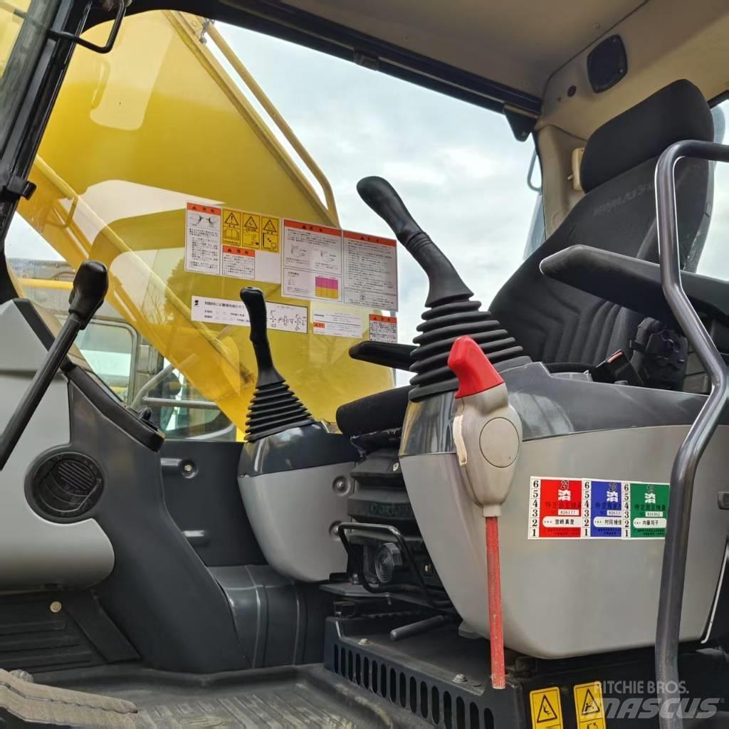 Komatsu PC 220-8 Kāpurķēžu ekskavatori
