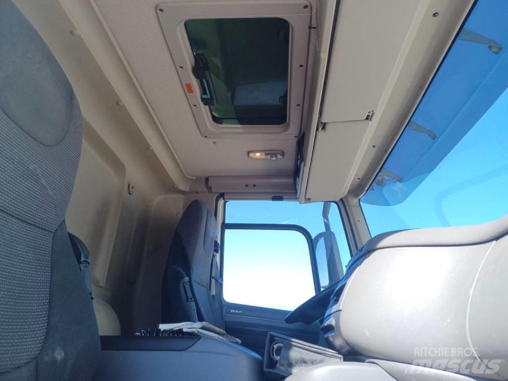 DAF CF 400 Tents