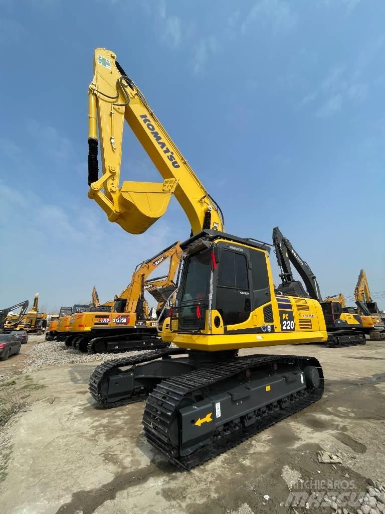 Komatsu PC 220 Kāpurķēžu ekskavatori