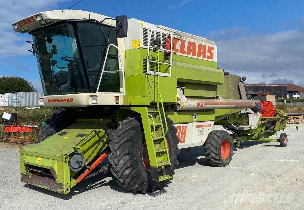 CLAAS Dominator 98 Ražas novākšanas kombaini