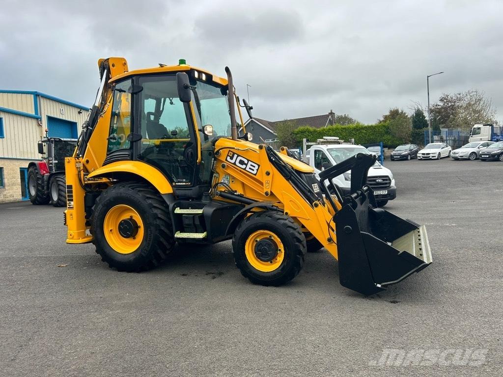 JCB 3CX 81kW / 108 BHP Ekskavatori-iekrāvēji