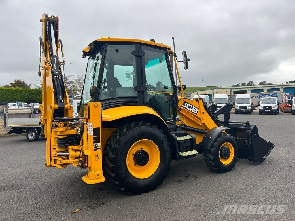 JCB 3CX 81kW / 108 BHP Ekskavatori-iekrāvēji