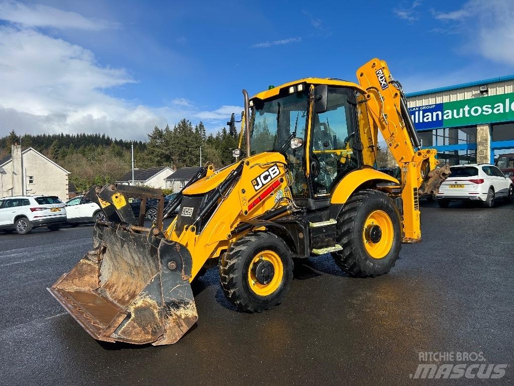 JCB 3CX 81kW / 108 BHP Ekskavatori-iekrāvēji