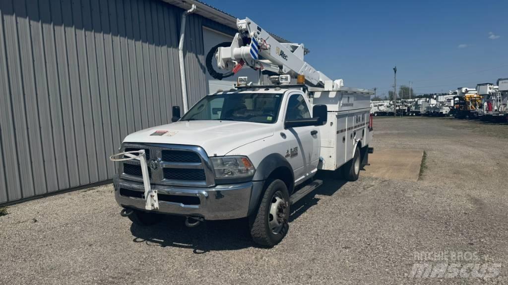 RAM 5500 Pacēlāji uz automašīnas bāzes