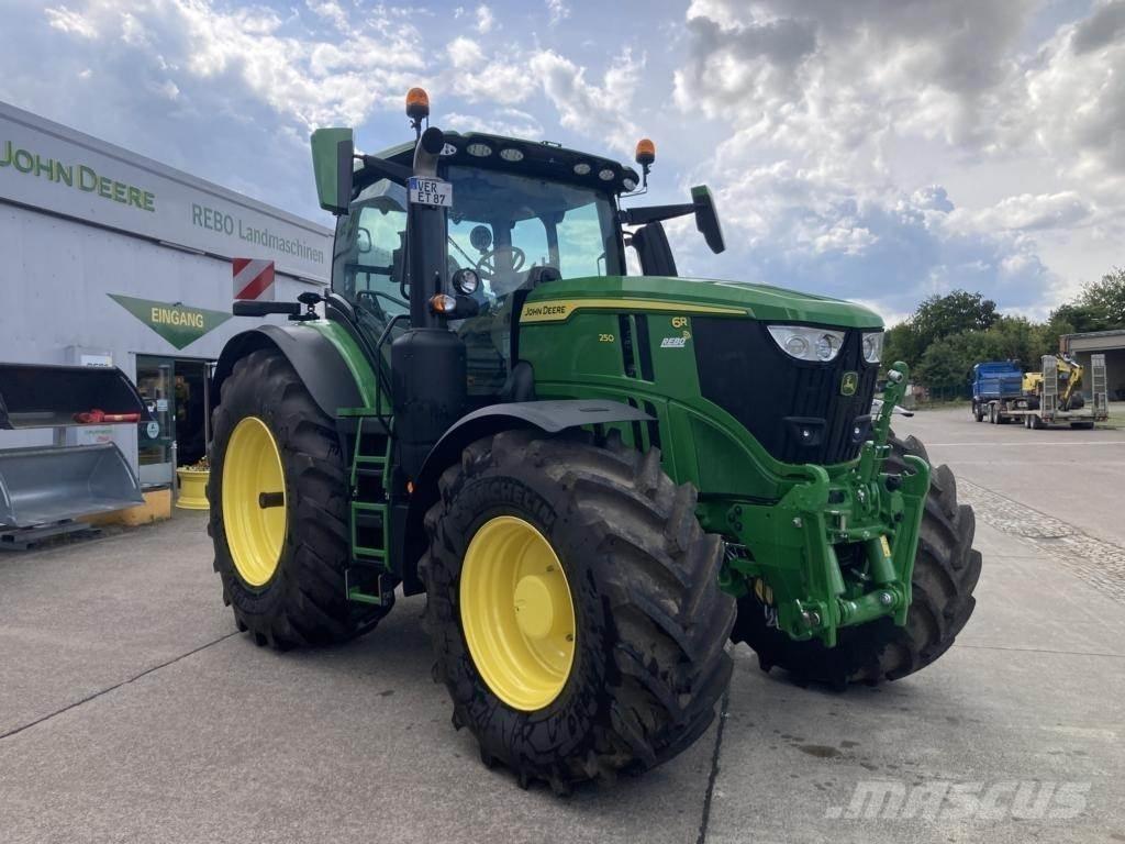John Deere 6R 250 Traktori