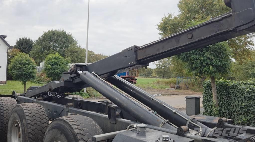 Pronar T386 Piekabes ar āķa pacēlāju