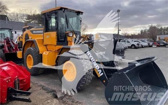 Hyundai HL940A Iekrāvēji uz riteņiem