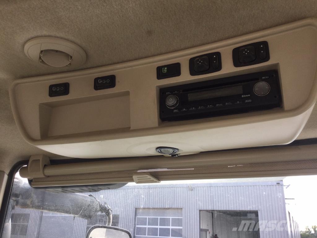 John Deere 8370R Traktori