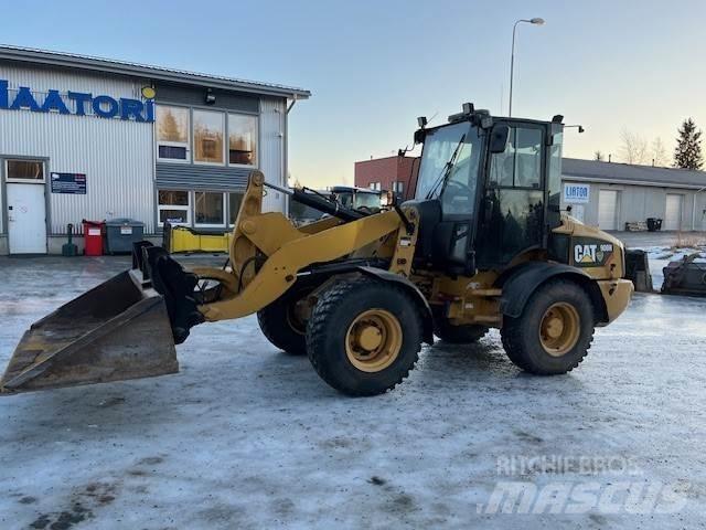 CAT 908H Iekrāvēji uz riteņiem