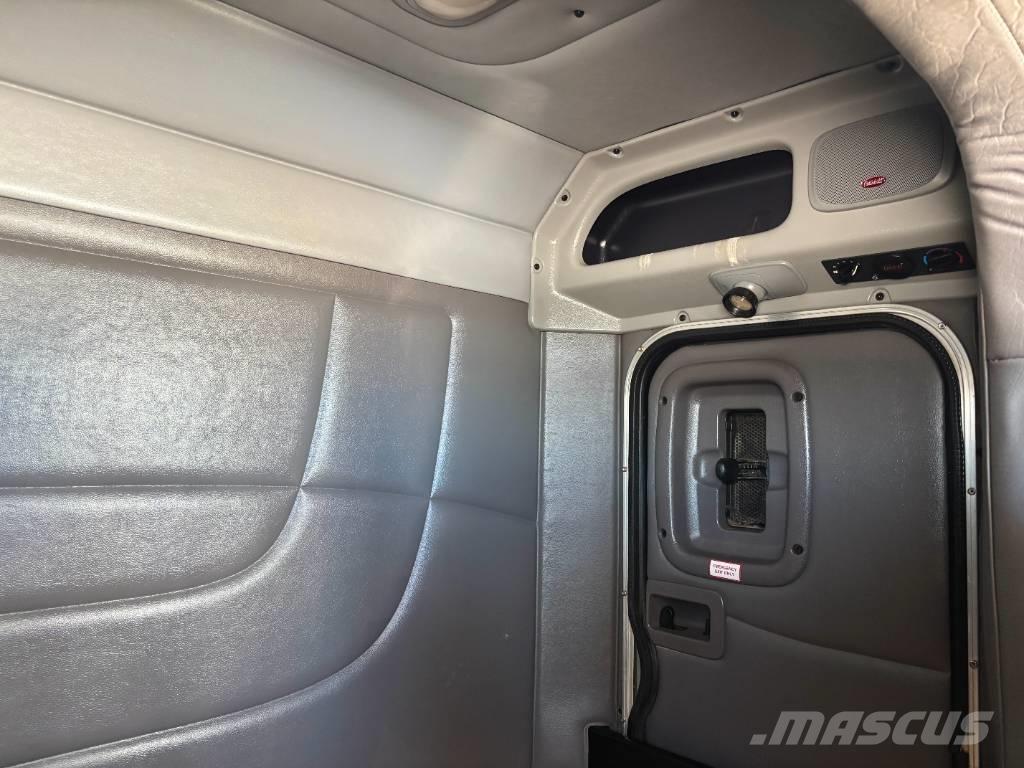 Peterbilt 389 Vilcēji