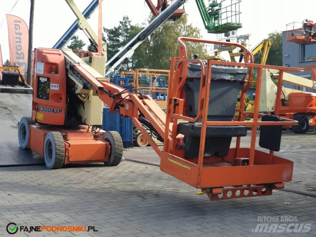 JLG E 300 AJP Strēles pacēlāji
