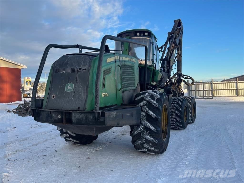 John Deere 1270E Harvesteri