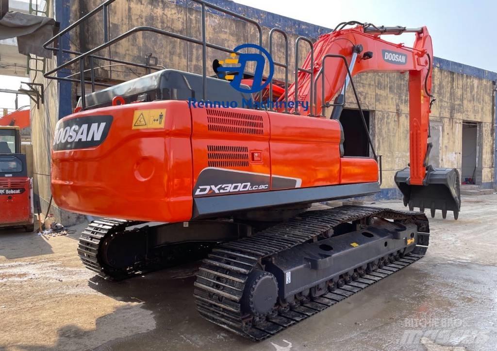 Doosan DX 300 Kāpurķēžu ekskavatori