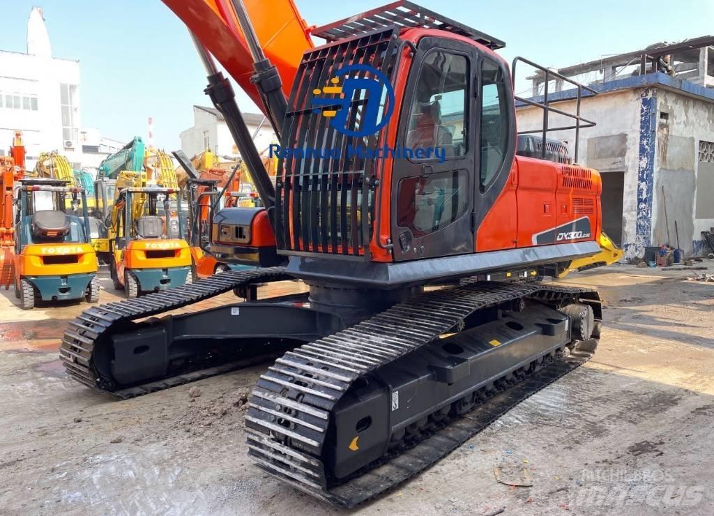 Doosan DX 300 Kāpurķēžu ekskavatori