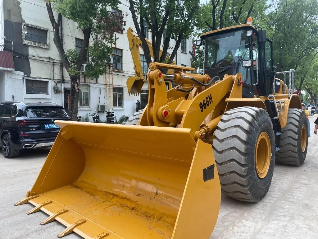 CAT CAT966H Iekrāvēji uz riteņiem