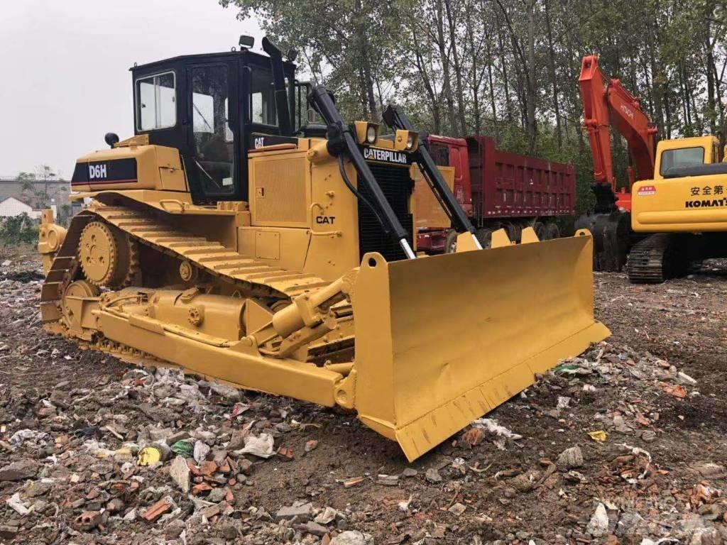 CAT D6H Kāpurķēžu buldozeri