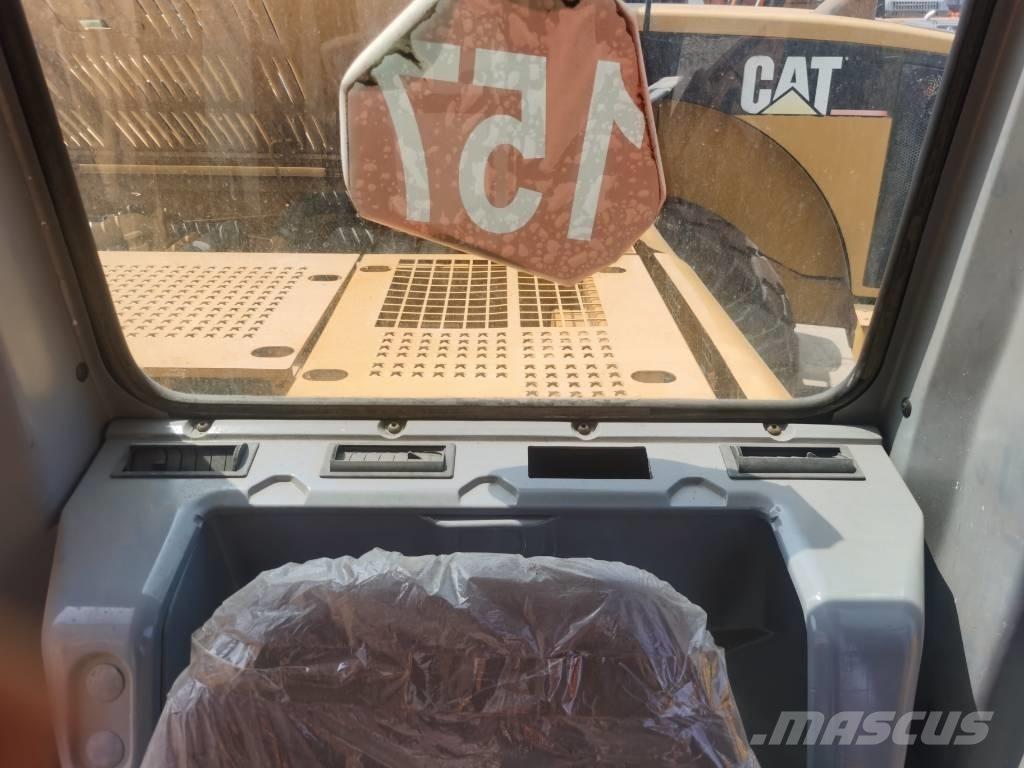 CAT 320 C L Kāpurķēžu ekskavatori