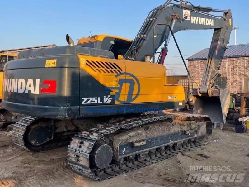 Hyundai 225VS Kāpurķēžu ekskavatori