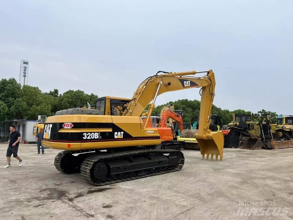 CAT 320 B L Kāpurķēžu ekskavatori