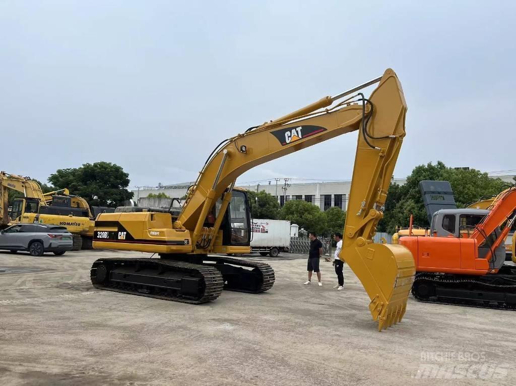 CAT 320 B L Kāpurķēžu ekskavatori