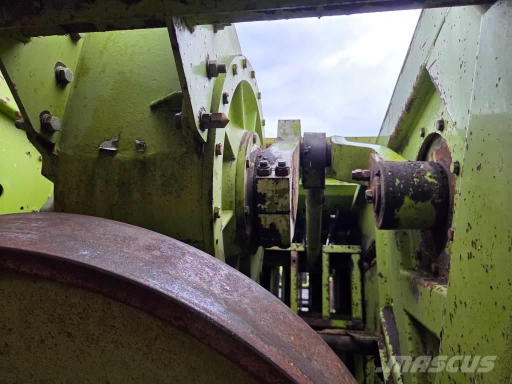 CLAAS Quadrant 1200 Ķīpu preses