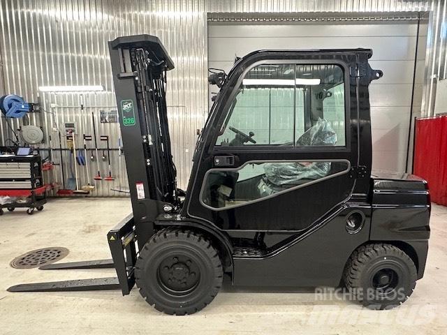 Toyota 52-8 FD 30 Tehnika ar dīzeļa dzinēju