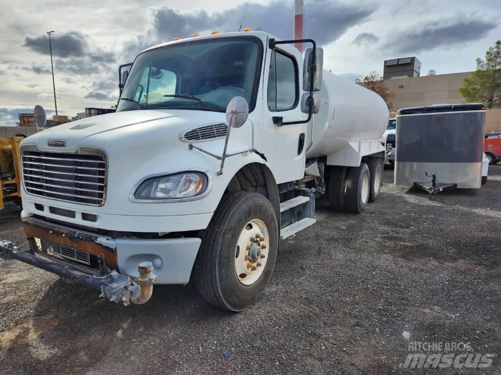 Freightliner M2-106 Ūdens mašīnas