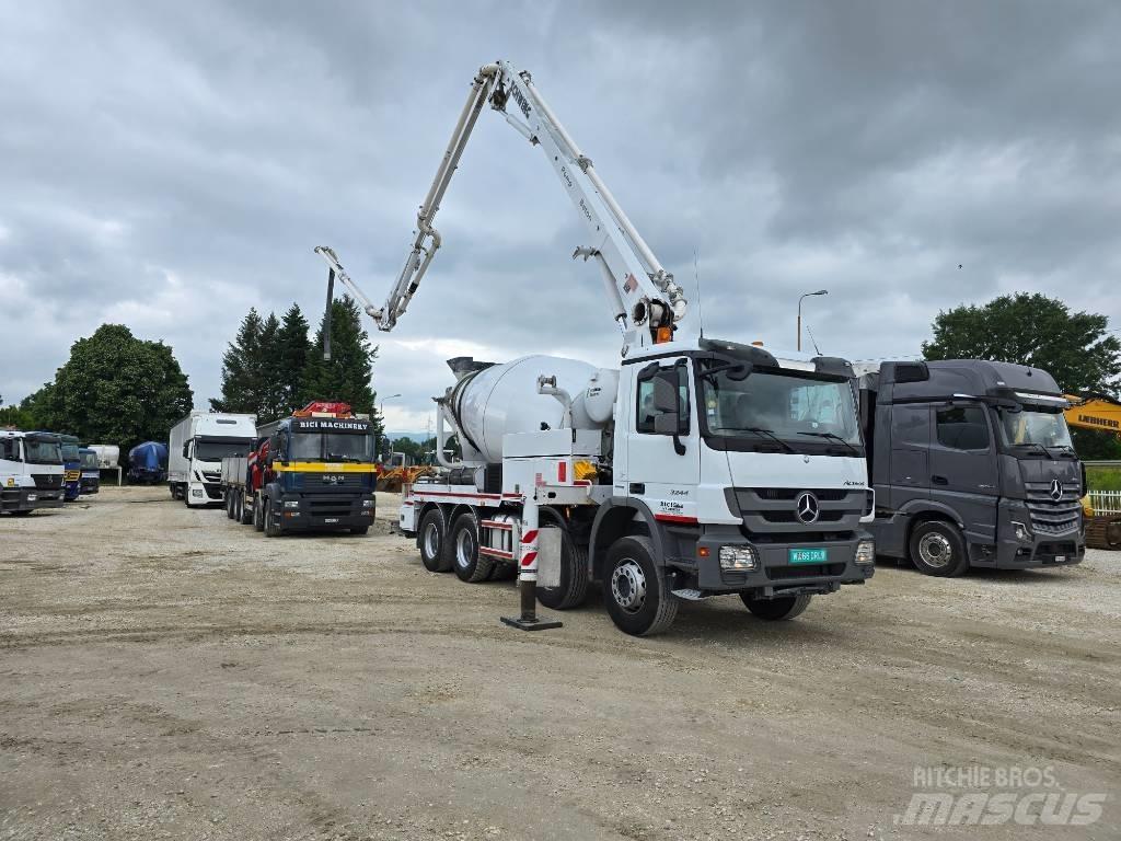 Mercedes-Benz 3244 Betonvedēji