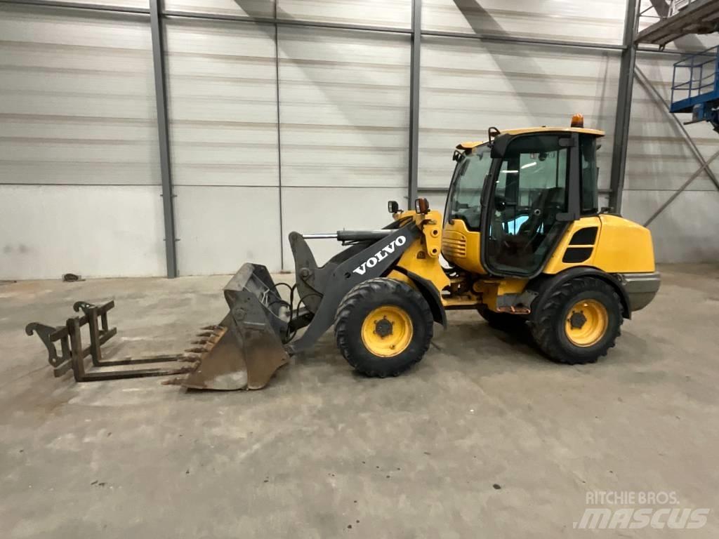 Volvo L 25 F Iekrāvēji uz riteņiem