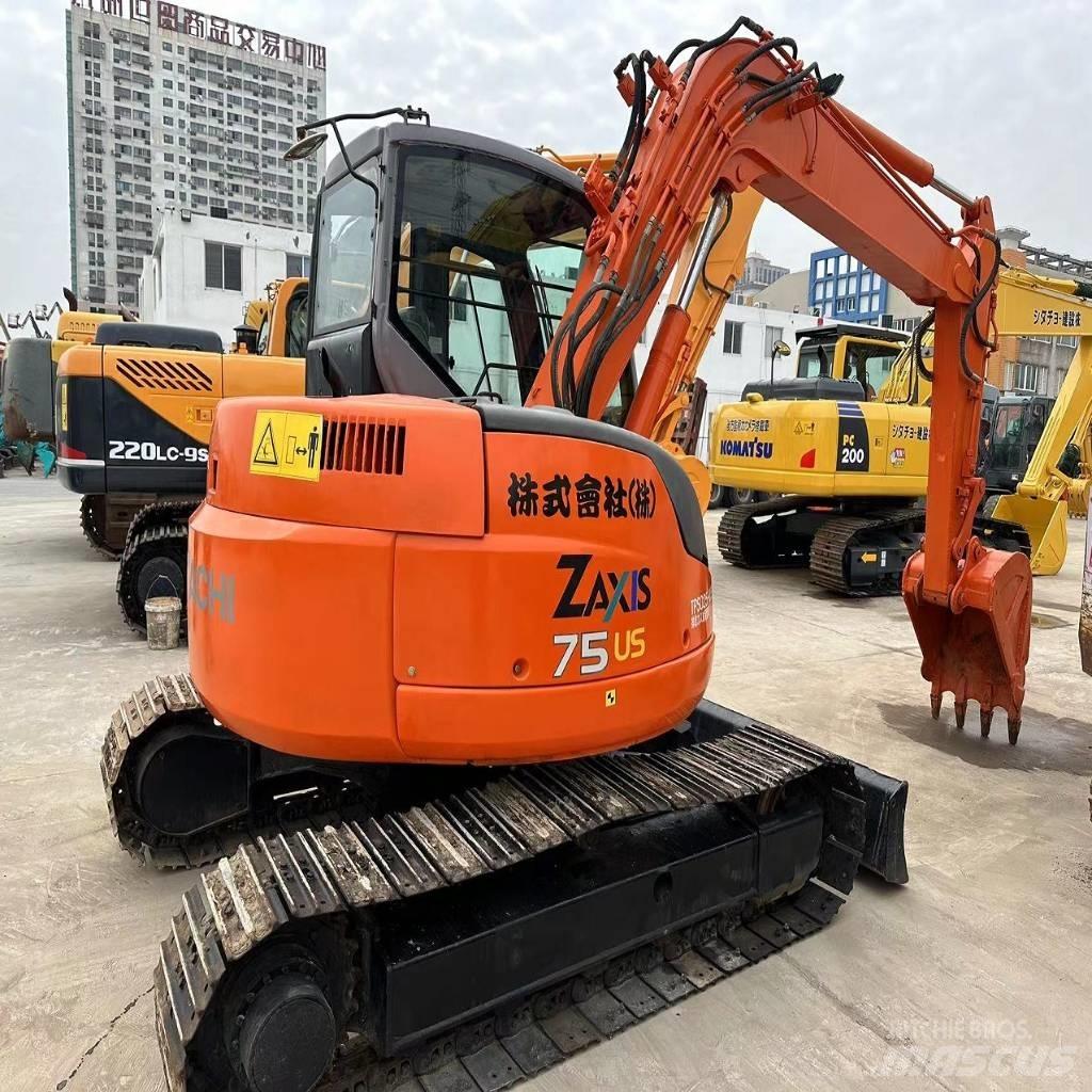 Hitachi ZX 75 Kāpurķēžu ekskavatori