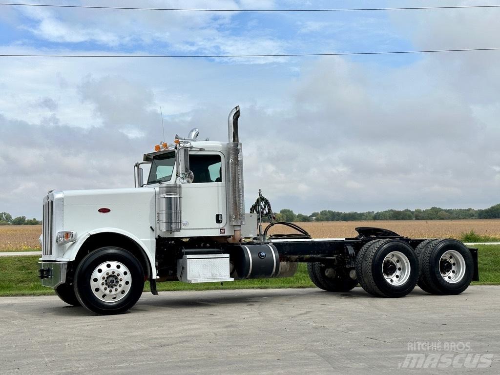 Peterbilt 388 Vilcēji
