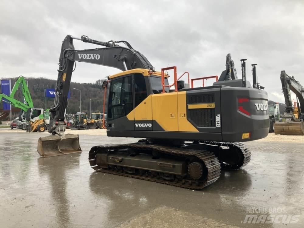 Volvo EC220EN Kāpurķēžu ekskavatori